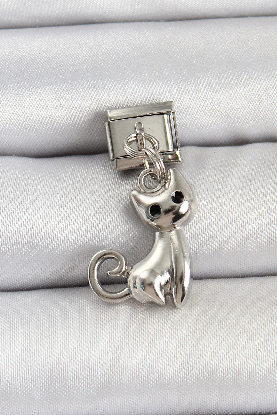 EBJ 316L Steel Color Cat Model Nomination Charm - Ameca