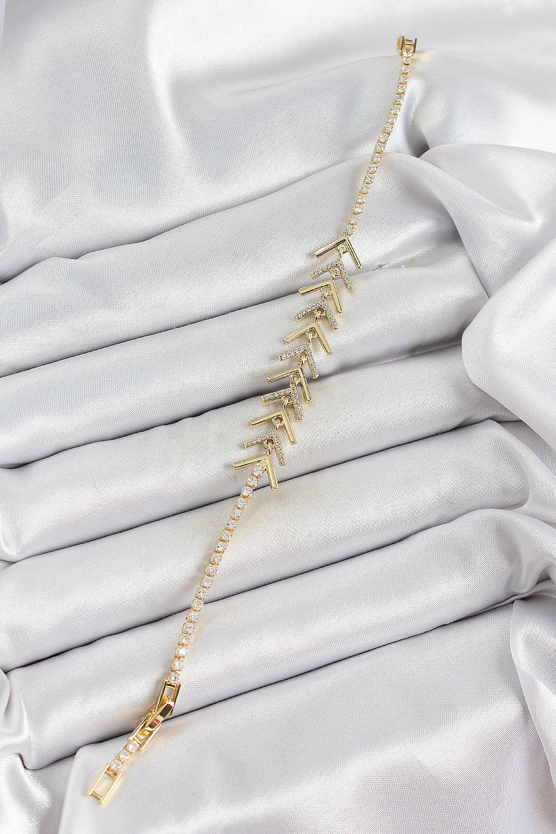 EBJ Rice Gold Color Fishbone Bracelet with Zircon Stone - Den Helder