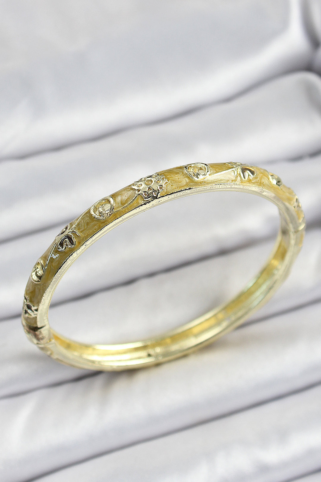 EBJ Mineli Gold Brass Yellow Color Motif Women's Cuff - Rahovec