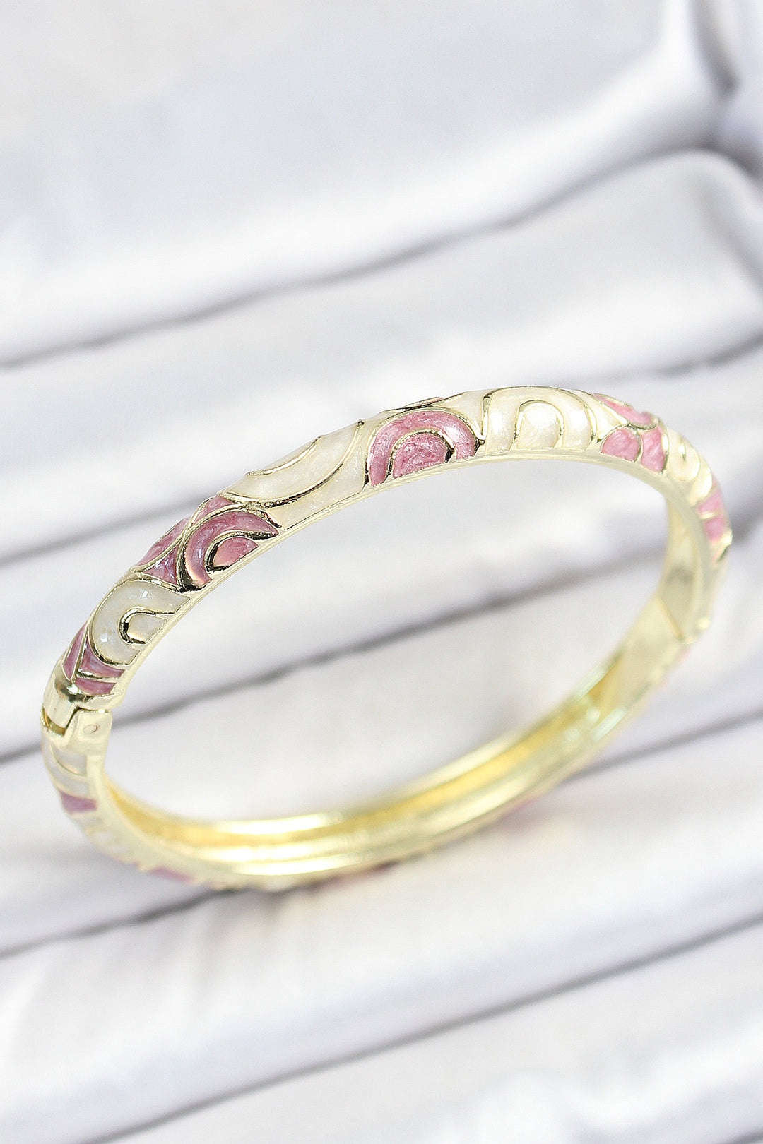 EBJ Mineli Rice Pink Beige Spiral Patterned Gold Color Women's Cuff - Albano Laziale
