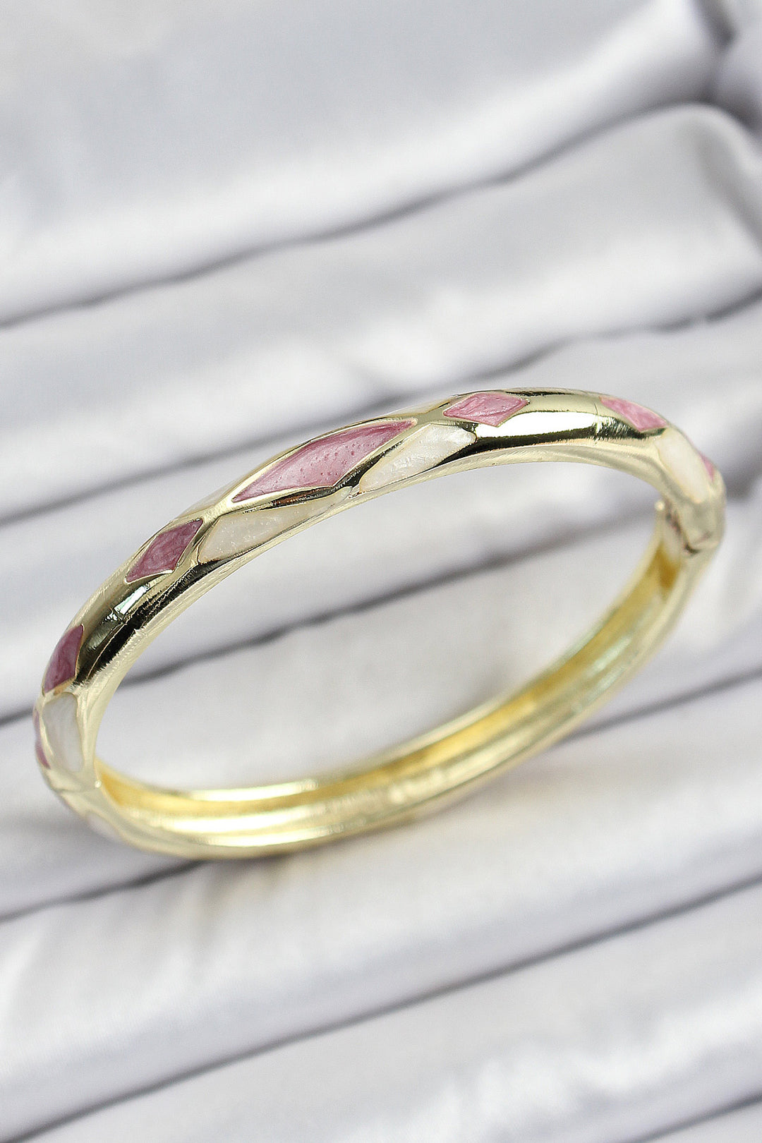 EBJ Mineli Rice Pink White Geometric Patterned Women's Cuff - Hesperia