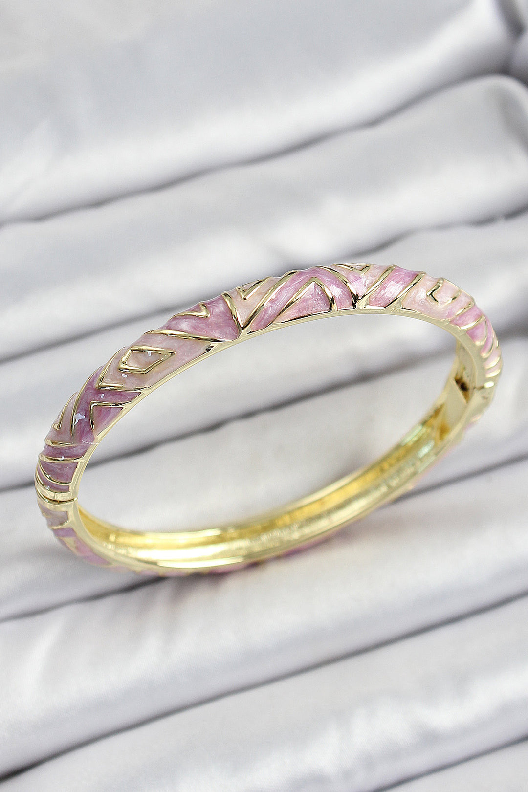 EBJ Mineli Rice Pink Color Patterned Women's Cuff - Beavercreek