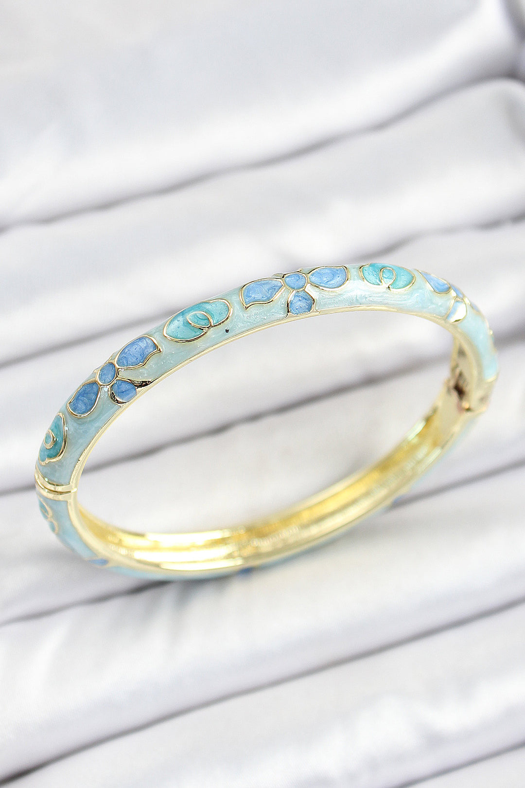 EBJ Mineli Rice Blue Flower Patterned Gold Color Women's Cuff - Dronten