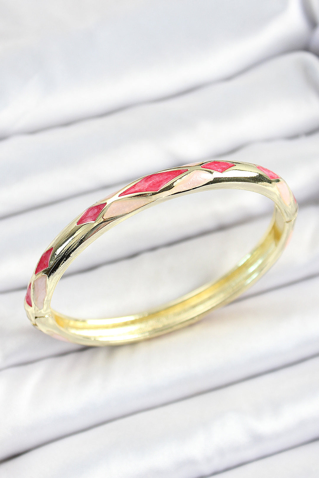 EBJ Enamel Rice Pink Baklava Patterned Gold Color Women's Cuff - Hengelo