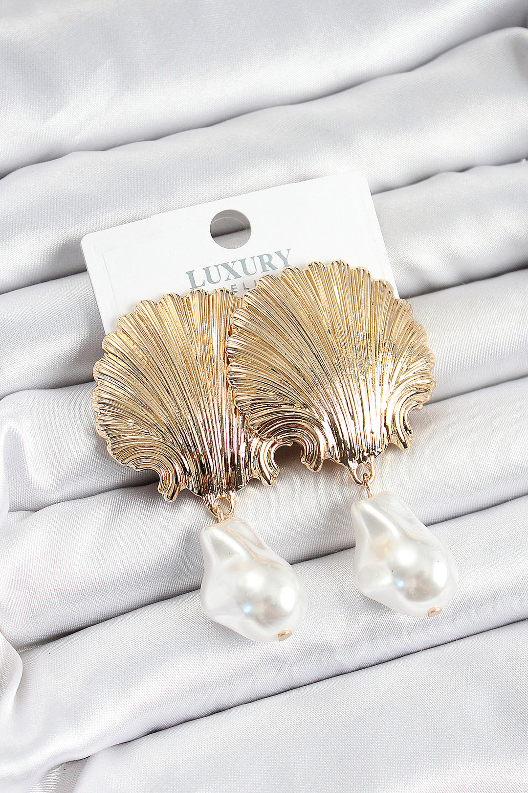 EBJ Rice Oyster Model Dangling Pearl Detailed Gold Color Women's Earrings - Blois