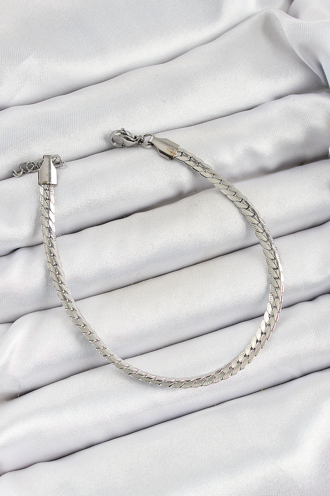 EBJ 316L Stainless Steel Silver Color Curb Chain Men's Bracelet - Loughborough