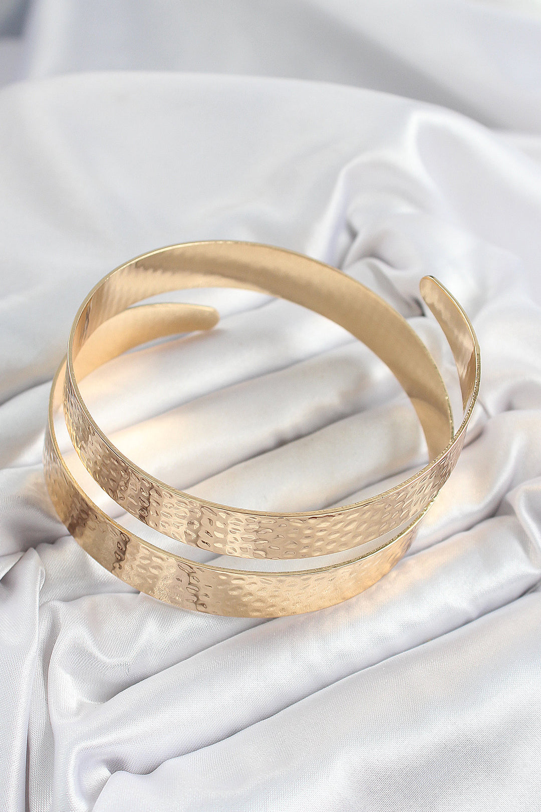 EBJ Rice Hammered Pattern Gold Color Women's Arm Bracelet - Villejuif