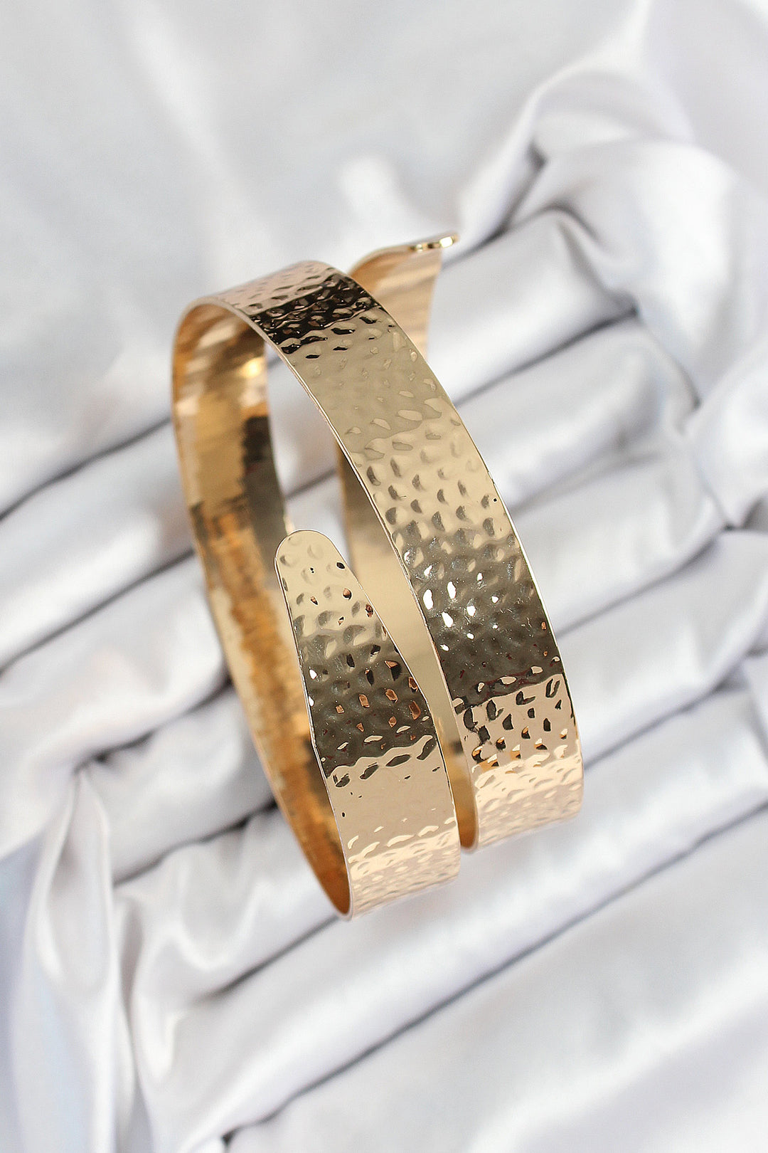 EBJ Rice Hammered Pattern Gold Color Women's Arm Bracelet - Villejuif