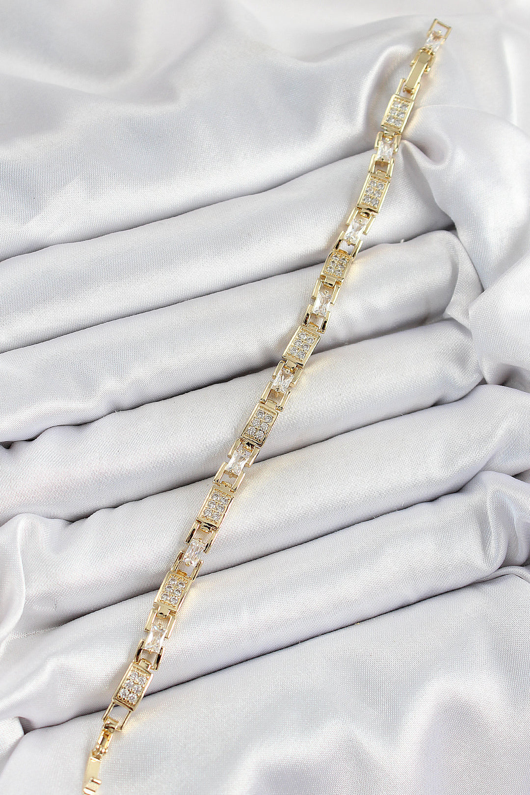 EBJ Rice Chain Model Zircon Stone Gold Color VIP Series Women's Bracelet - Miramar