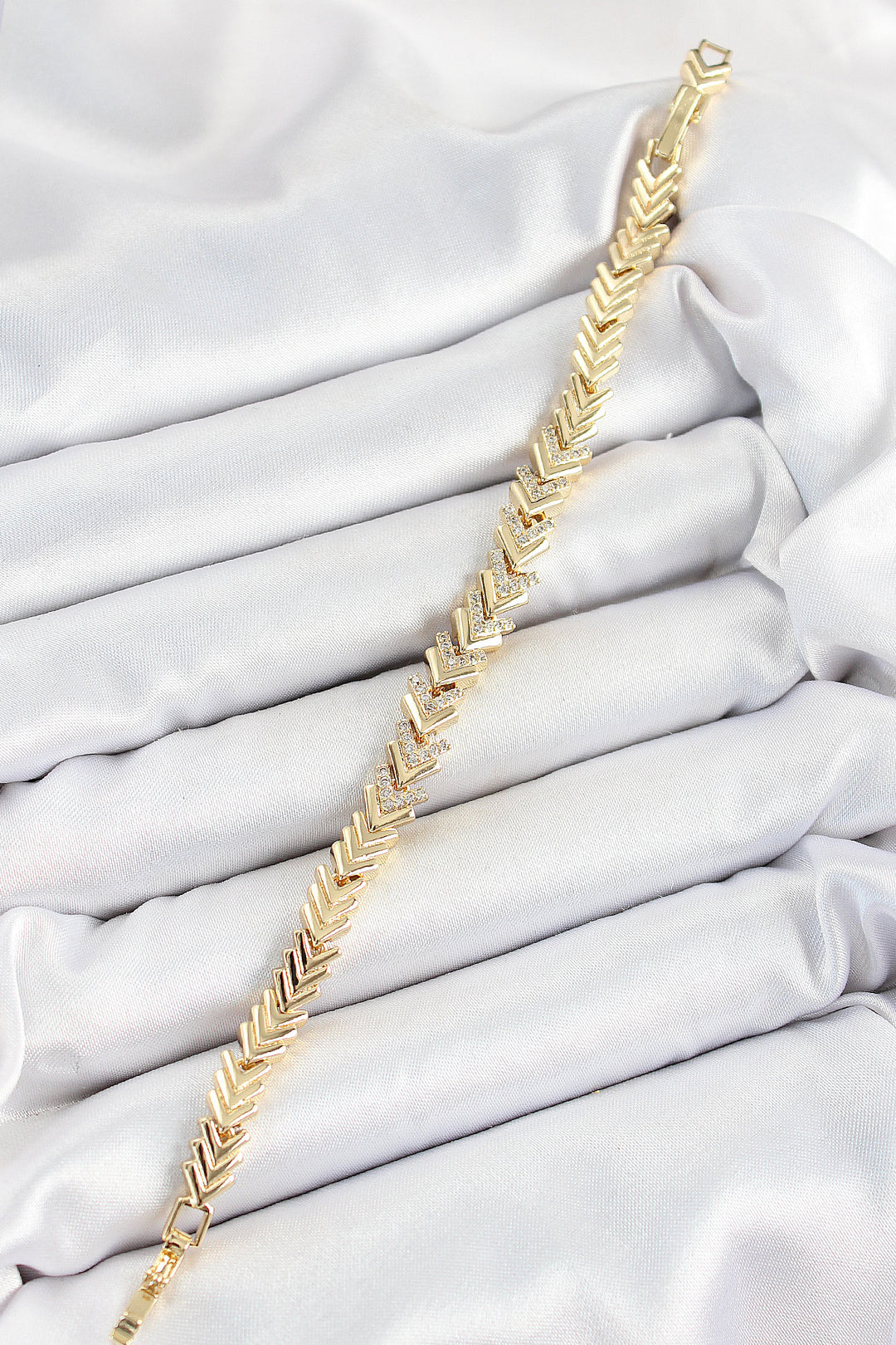 EBJ Rice Row Arrow Model Zircon Stone Gold Color VIP Series Women's Bracelet - Biella