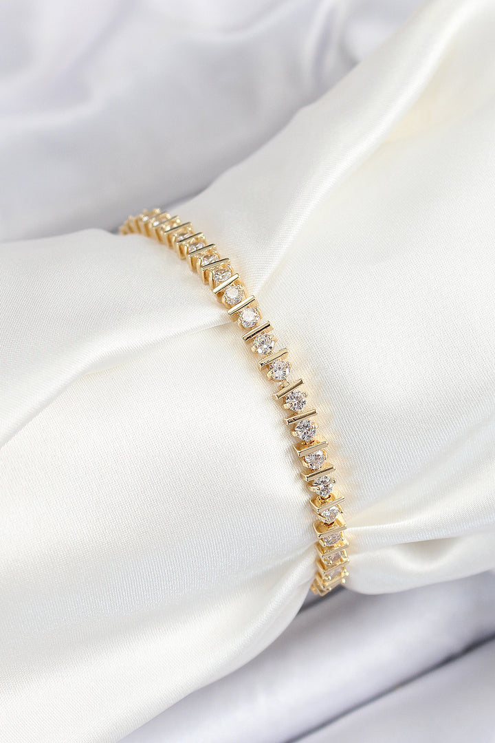 EBJ Rice Row Fence Model Zircon Stone Gold Color VIP Series Women's Bracelet - Paisley