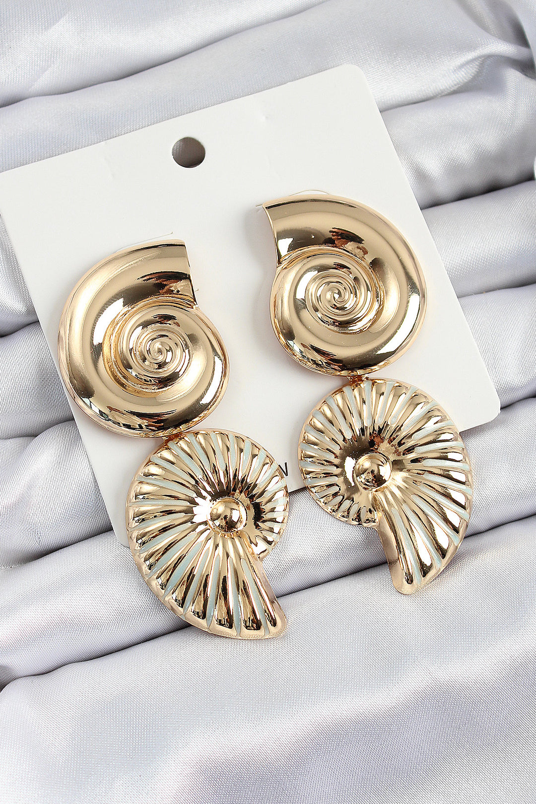 EBJ Rice Wrapped Dangling Seashell Vintage Model Gold Color Earrings - Pine Bluff