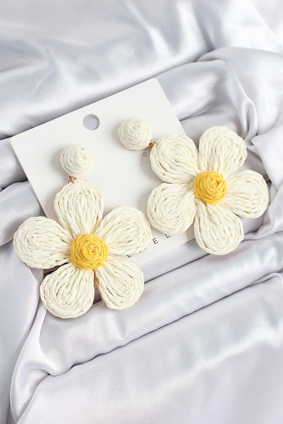 EBJ Rice Cream Daisy Model Gold Color Women's Straw Earrings - Aldershot