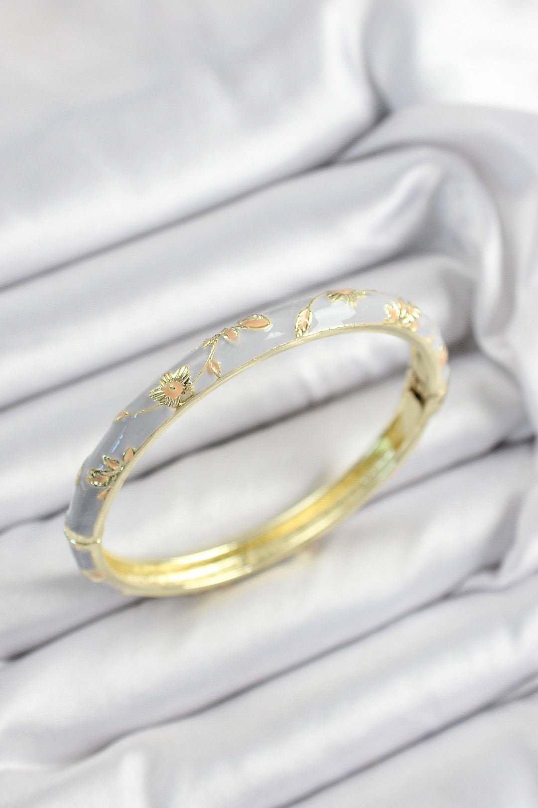 EBJ Mineli Gold Color Women's Cuff Bracelet with Purple Flower Motif - Braunschweig
