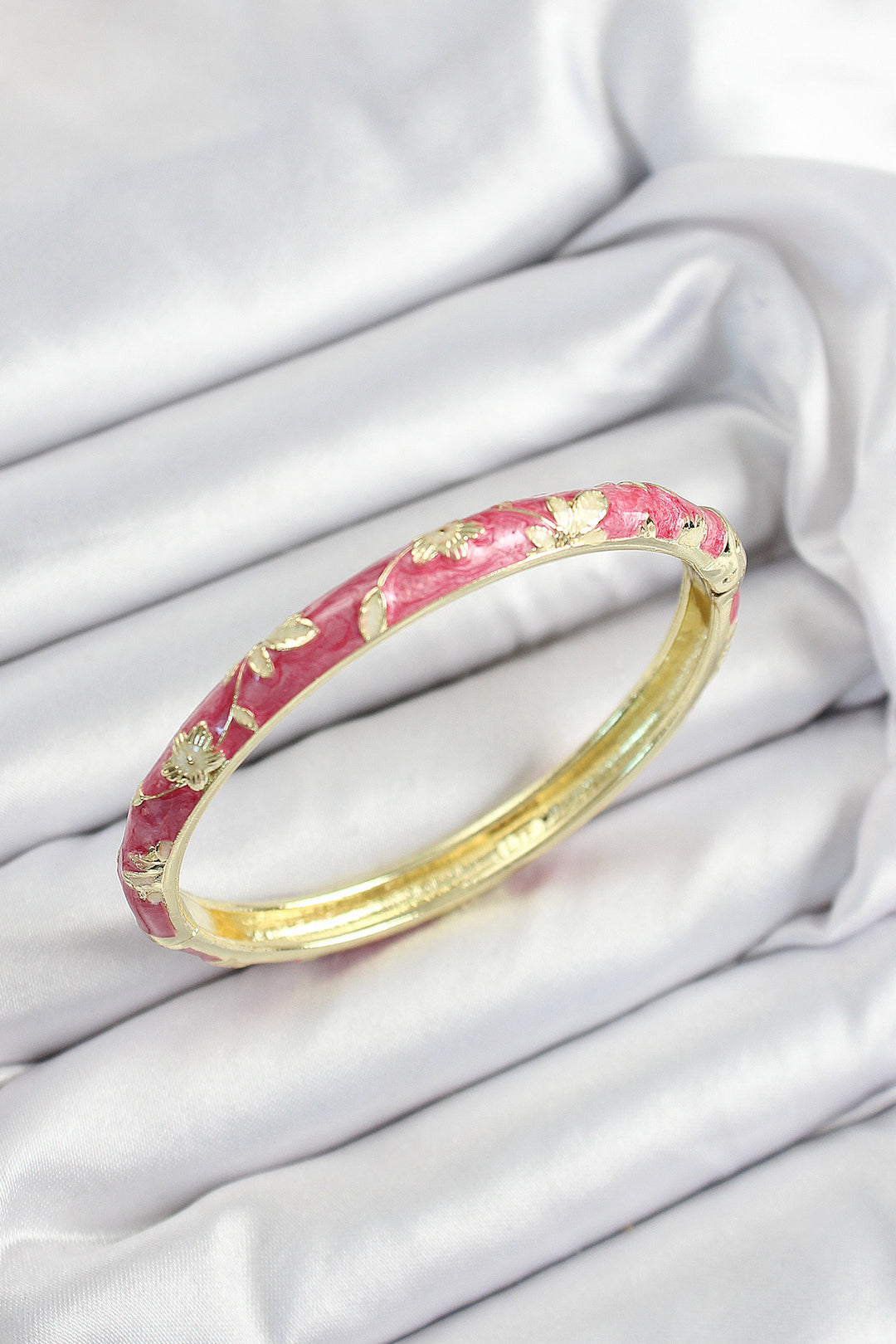 EBJ Mineli Pirinç Pink Flower Motif Gold Color Women's Cuff - Gardena