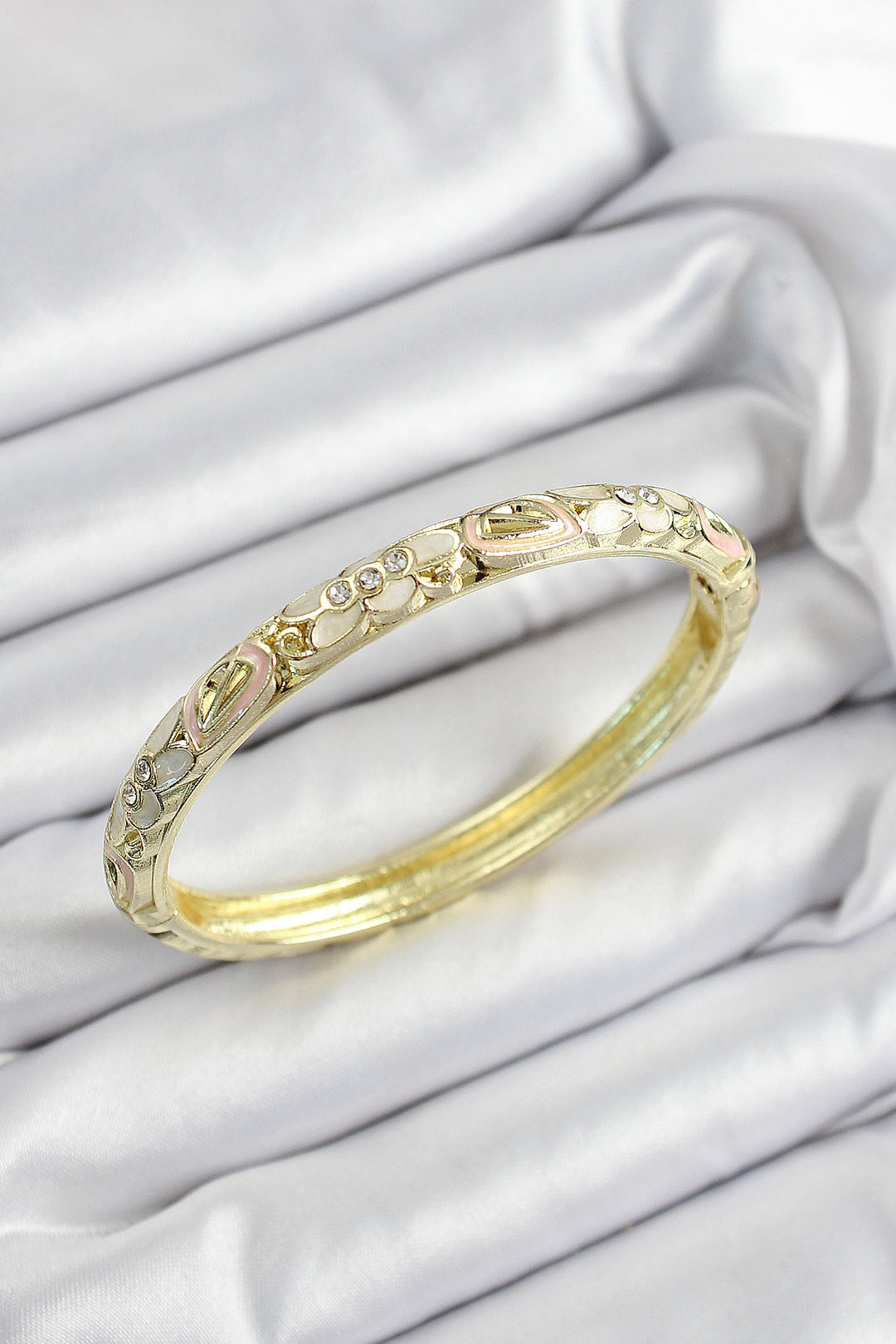 EBJ Enamel Rice Zircon Stone White Pink Flower Motif Gold Color Women's Bracelet - León de los Aldama