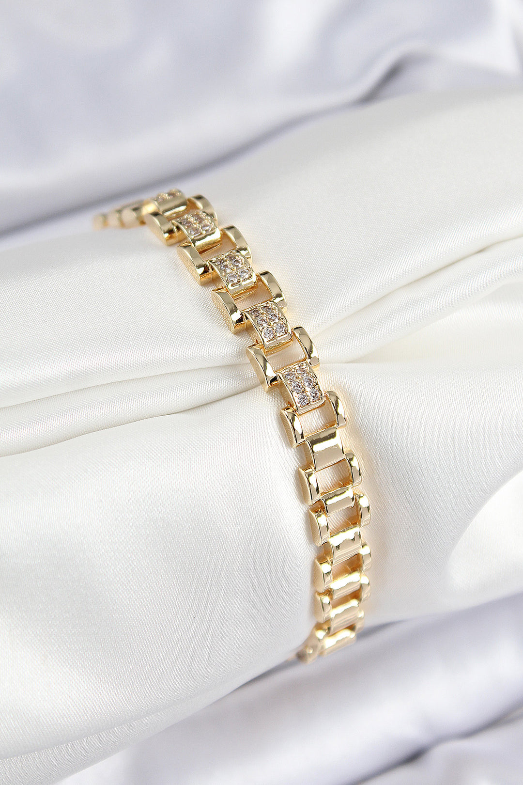 EBJ Rice Zircon Stone Detailed Model Gold Color Women's Bracelet - Metz