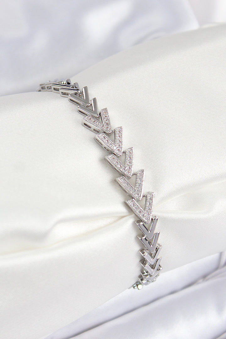 EBJ Rice Zircon Stone Sequined Arrow Model Silver Color Women's Bracelet - El Ejido