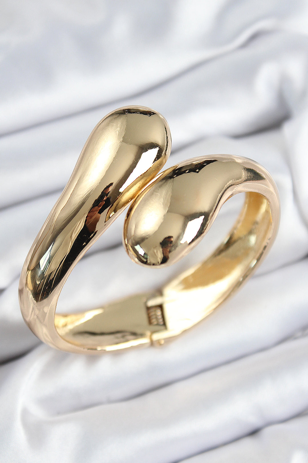 EBJ Rice Wrap Model Gold Color Women's Bracelet - Culver City