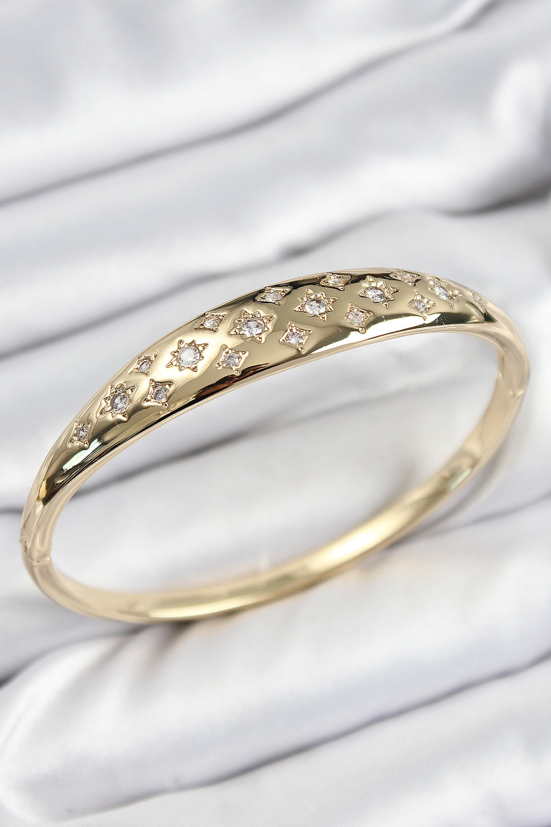 EBJ Rice Zircon Stone Polaris Model Gold Color Women's Cuff - Edinburgh