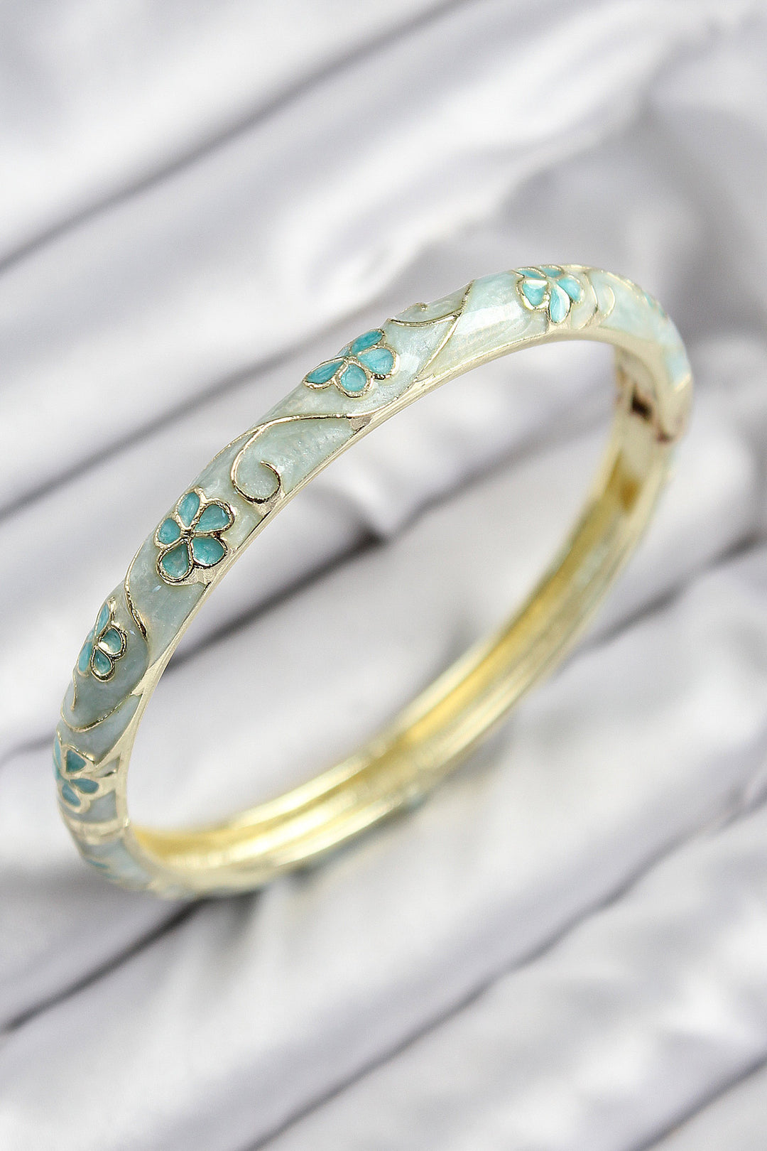 EBJ Enamel Rice Flower Motif Gold Color Women's Cuff - Bad Oeynhausen
