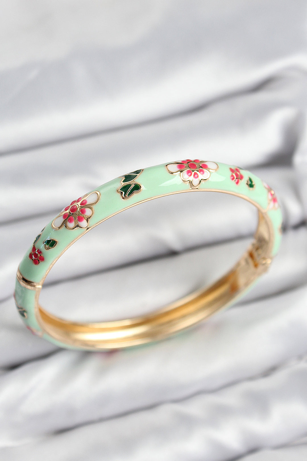 EBJ Enamel Rice Water Green Flower Motif Gold Women's Cuff - Alytus