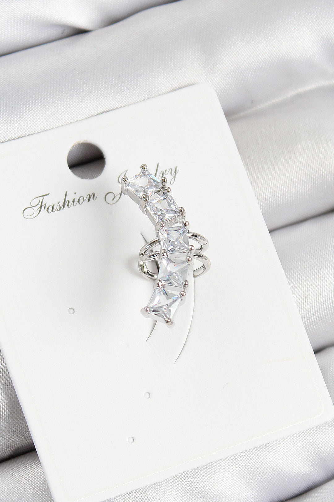 EBJ Silver Color Right Cartilage Earring with Rice Zircon Stone Model - Abrantes