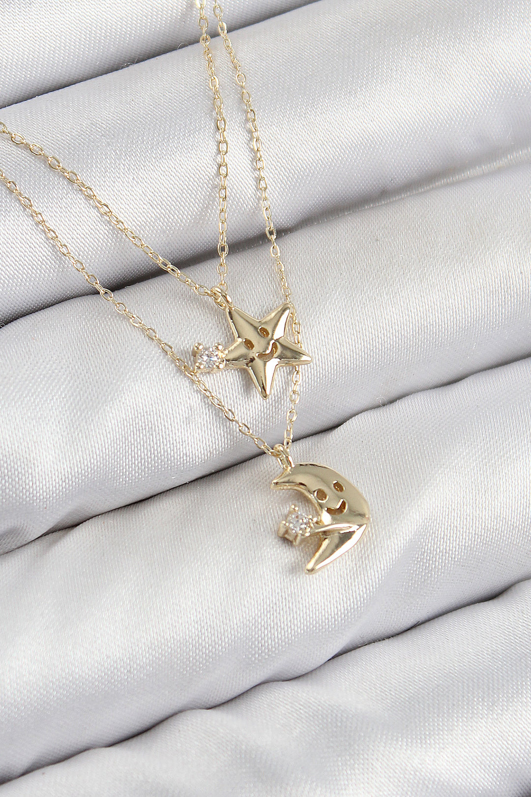 EBJ Rice Zircon Stone Star and Moon Model Gold Color Women's Necklace - Pylaía