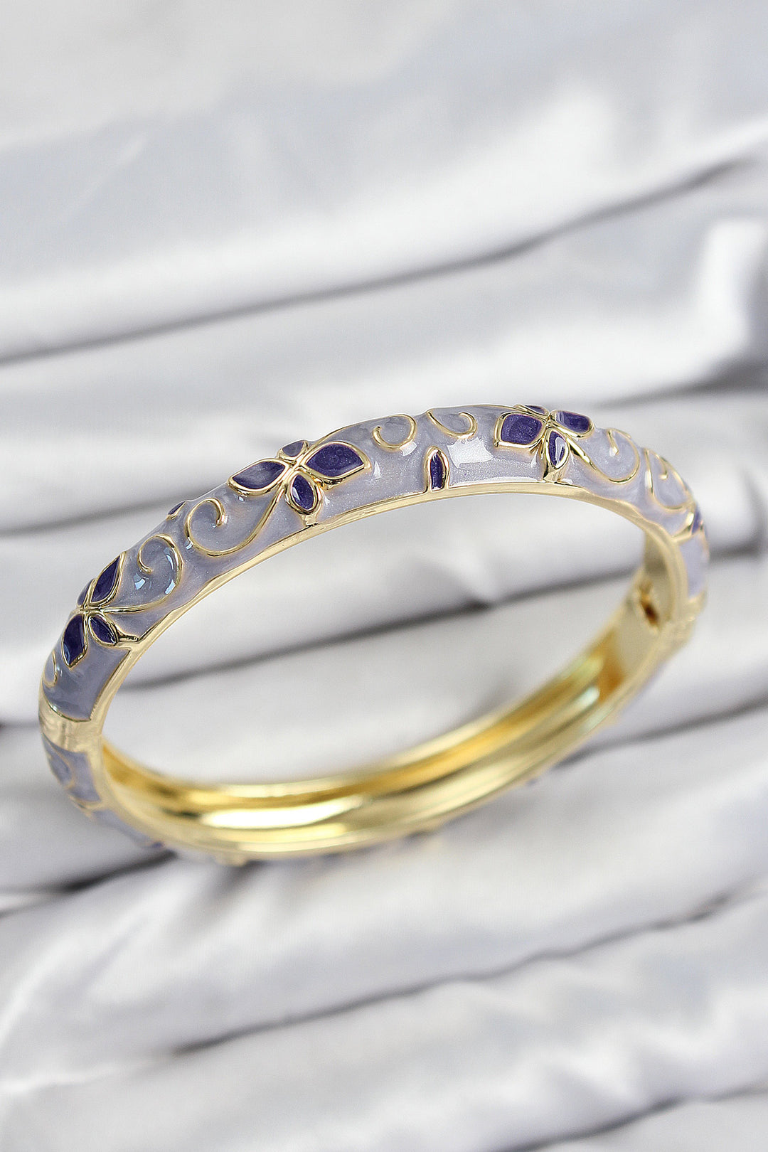 EBJ Mineli Gold Women's Cuff Bracelet with Purple Flower Motif on Rice Grain Pattern - Maarssen