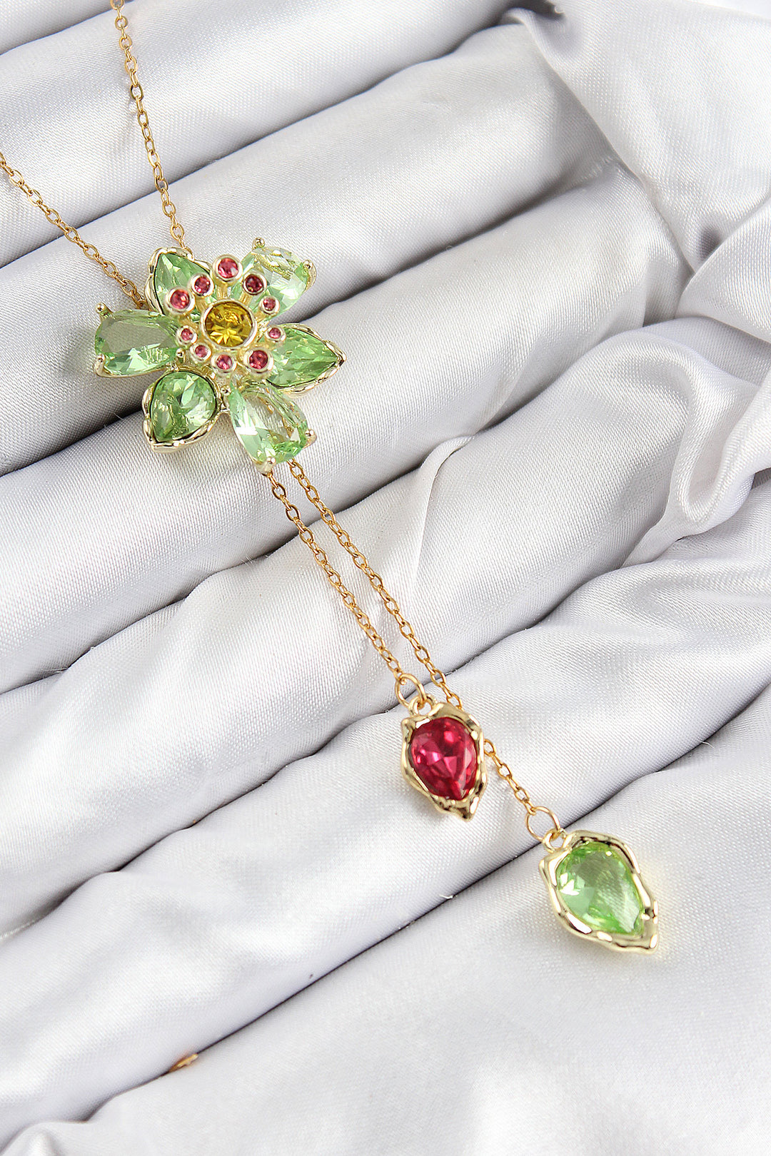 EBJ VIP Gold Color Elevator Women's Necklace with Rice Zircon Stone Flower Model - Colomiers