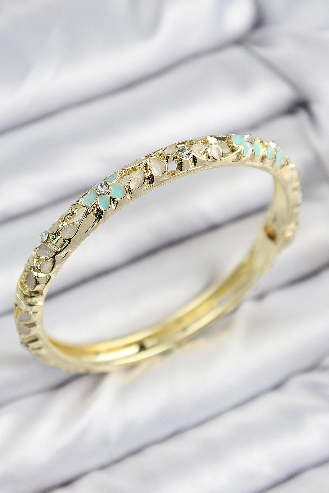 EBJ Mineli Rice Zircon Stone Green Cream Flower Motif Gold Women's Bracelet - Prizren