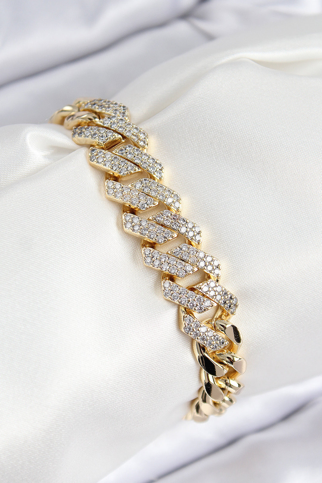 EBJ VIP Gold Color Women's Bracelet with Rice Zircon Stone Cuba Model - Jurupa Valley