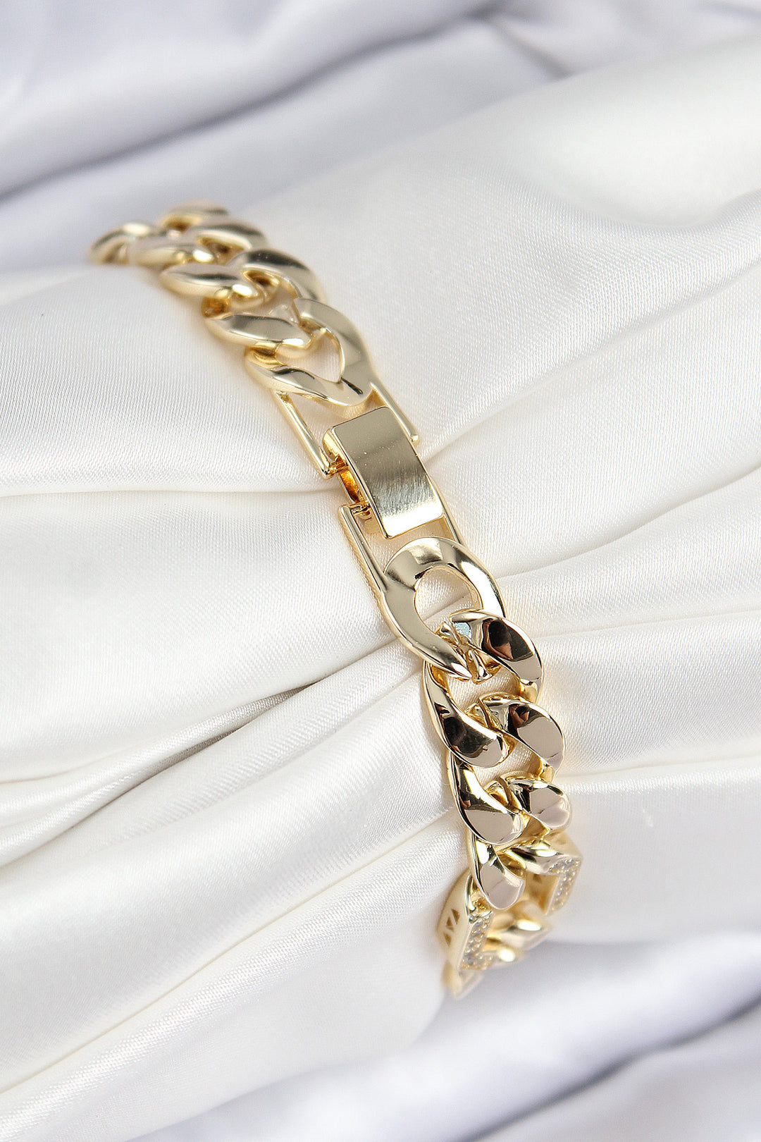EBJ VIP Rice Zircon Stone Parted Chain Model Gold Color Women's Bracelet - Wismar