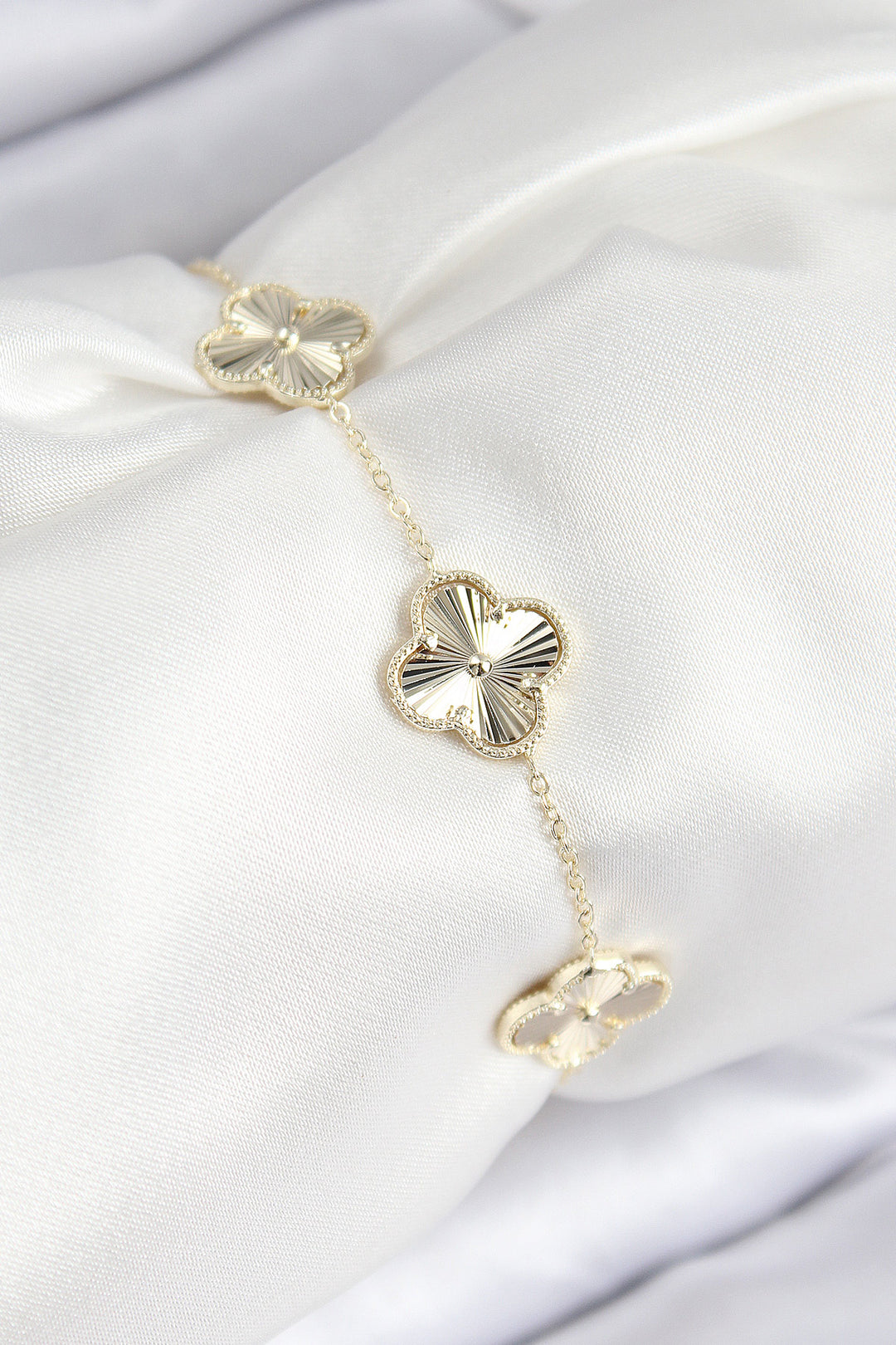 EBJ VIP Rice Clover Model Gold Color Women's Bracelet - Ciudad de Allende