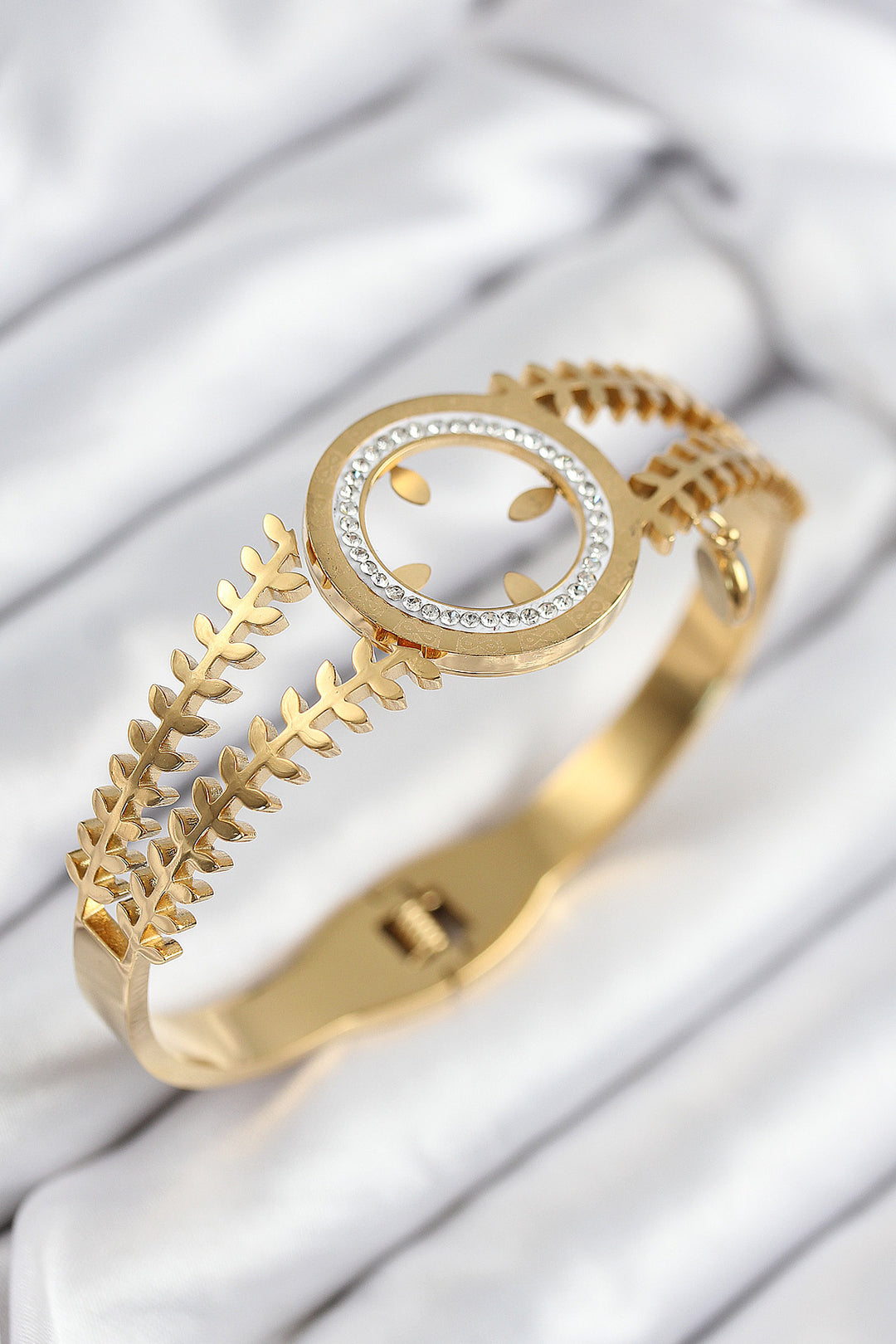 EBJ 316L Stainless Steel Zircon Stone Quarter Attachable Gold Color Cuff - Kaufbeuren