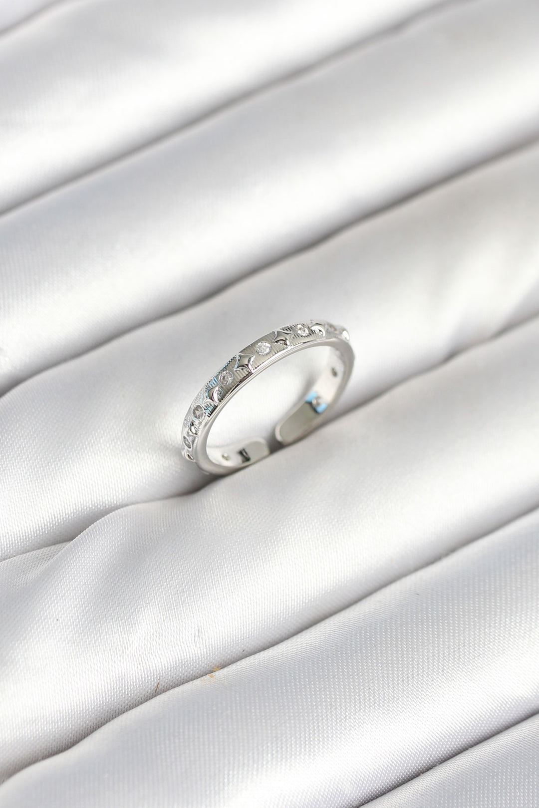 EBJ Rice Silver Color Zircon Stone Women's Ring - Torre-Pacheco