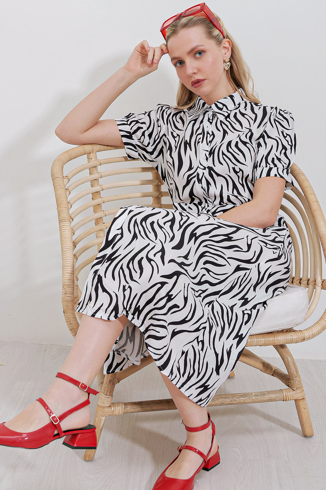 BGD Women Short Sleeve Viscose Dress - Black - Memmingen