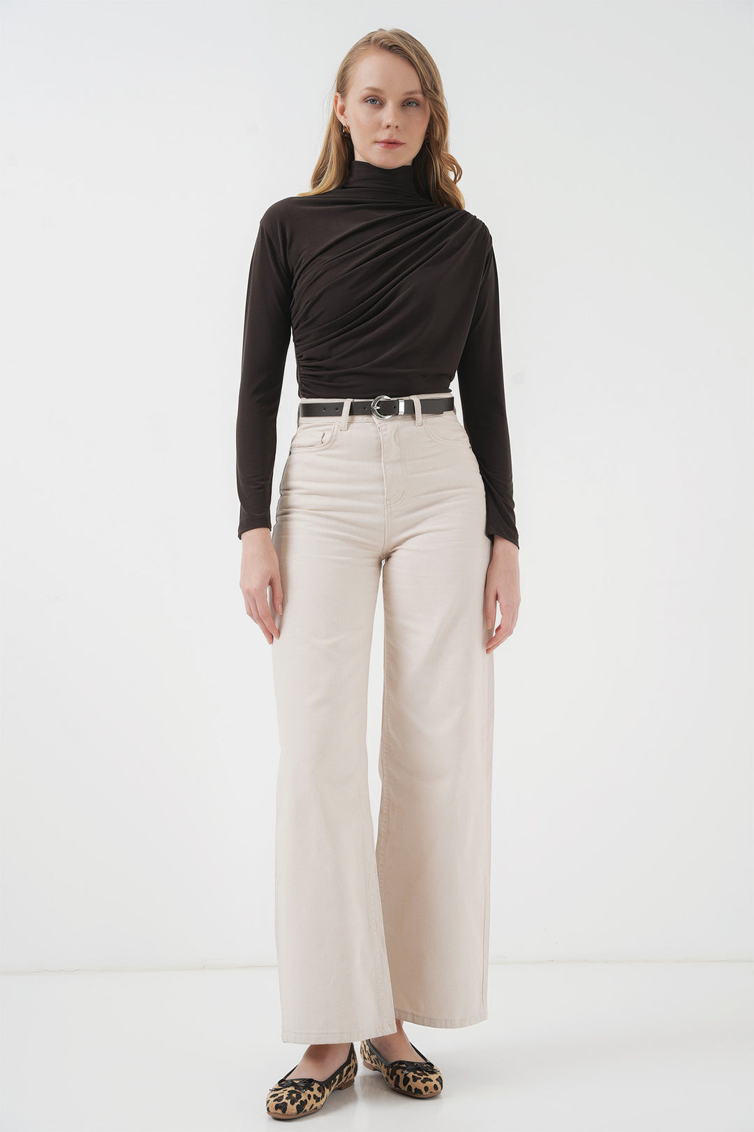 BGD Women Ruffle Detailed Sandy Blouse - Brown - Decatur