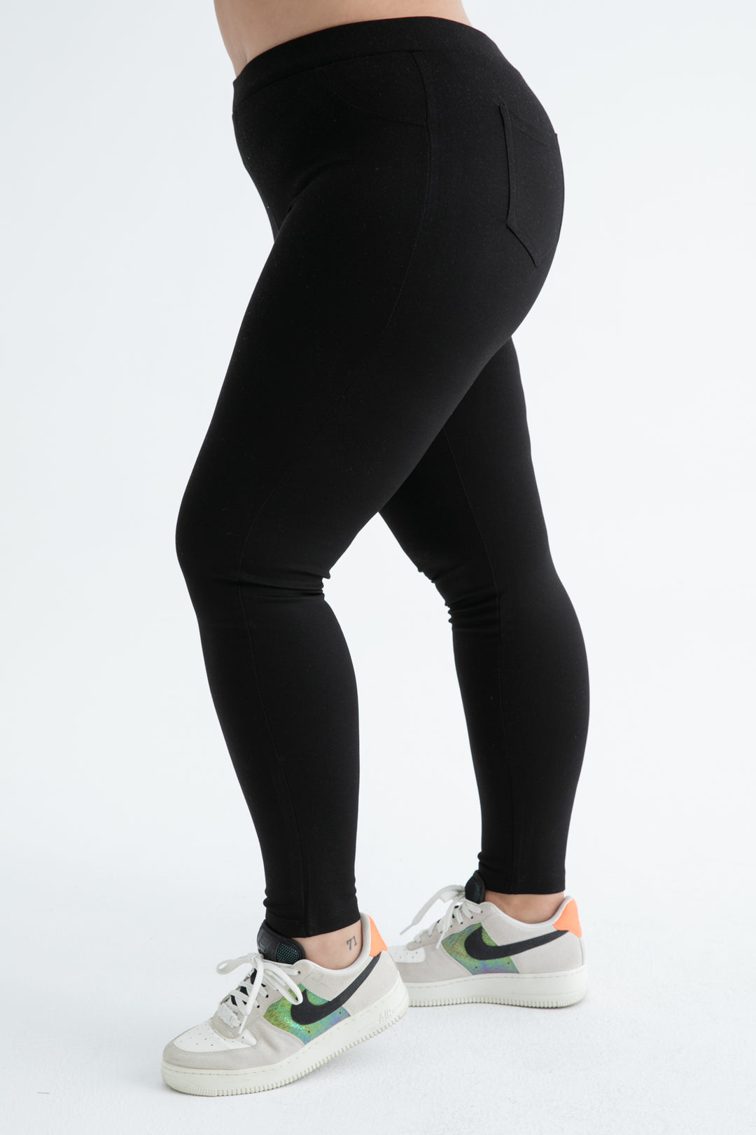 MPL Women's Plus Size Pocketed Leggings 0708 - Temascal