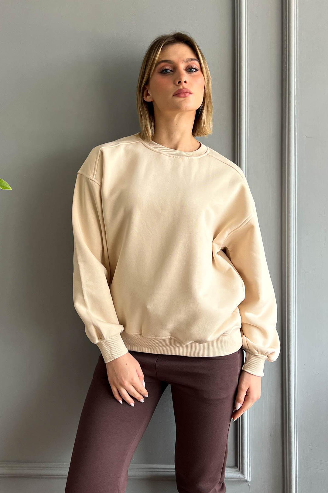 MPL Women's Bicycle Neck Loose Fit 3 Yarn Sweatshirt 21616 - Apizaco