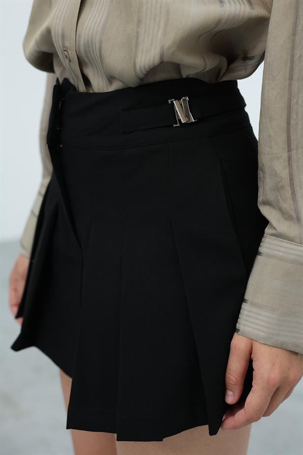 RYN Pleated Shorts Skirt - Black - Simojovel de Allende