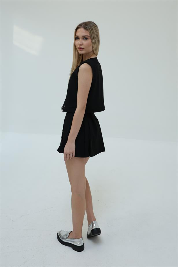 RYN Pleated Skirt - Black - Pine Bluff