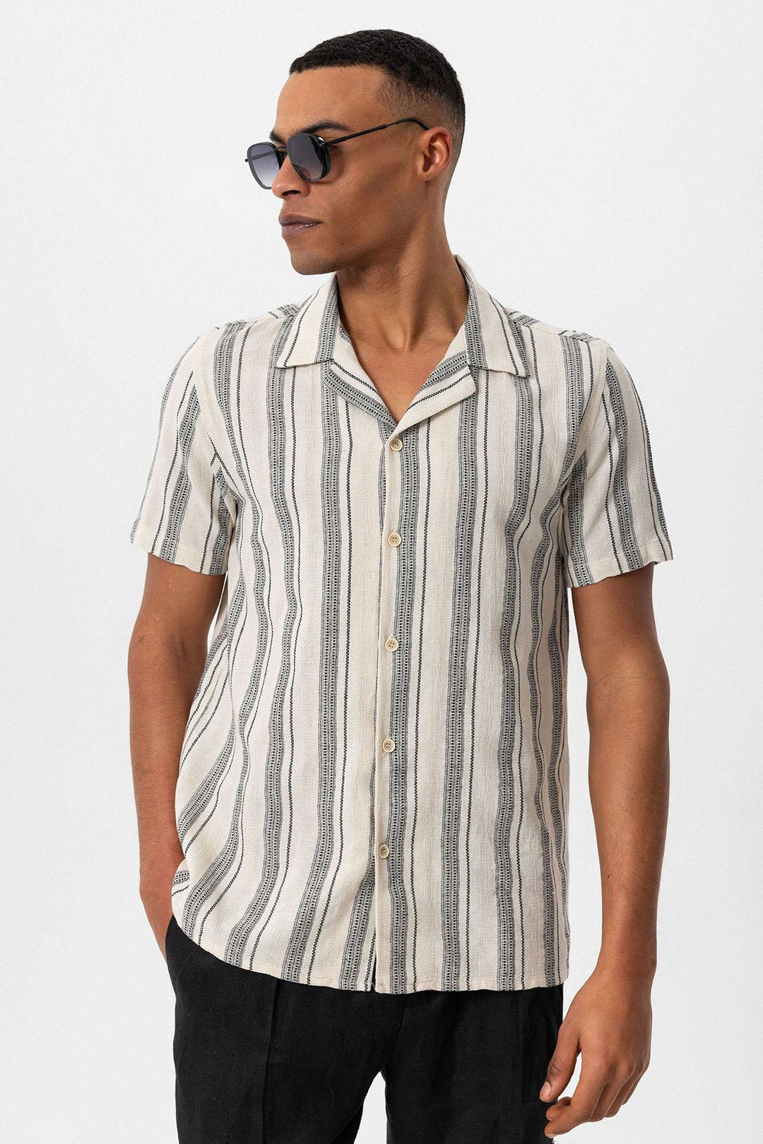 ANT Camp  Collar Striped Short Sleeve Men's Shirt - Túxpam de Rodríguez Cano