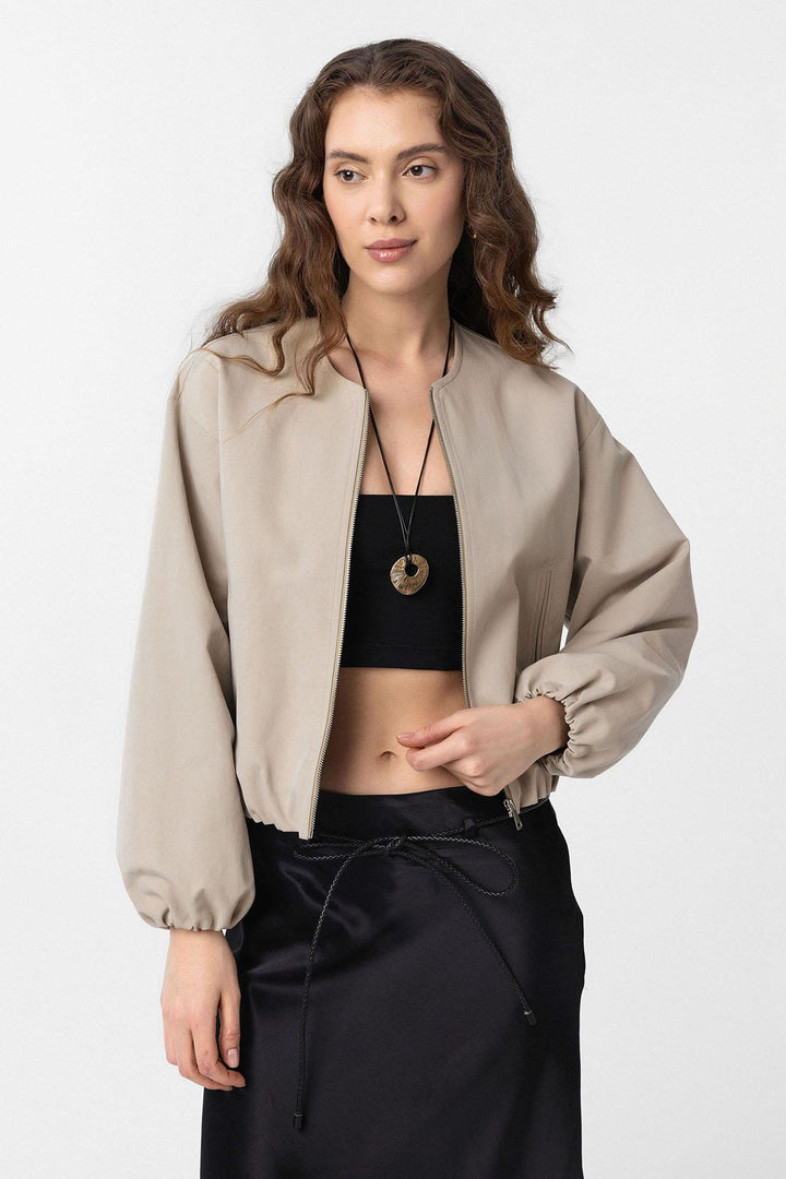ANT Antioch Bej Crop Women's Bomber Jacket - Pavlohrad