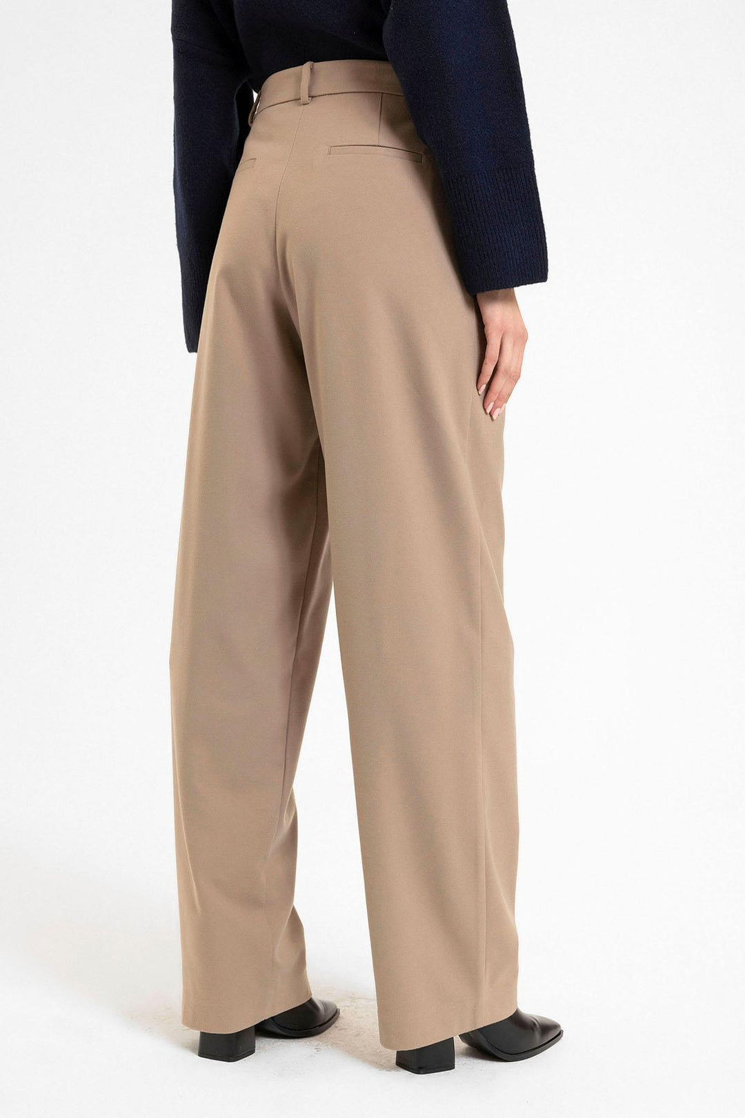 ANT Antioch Women's High Waist Pants with Detailed Straight Fit - Brossard