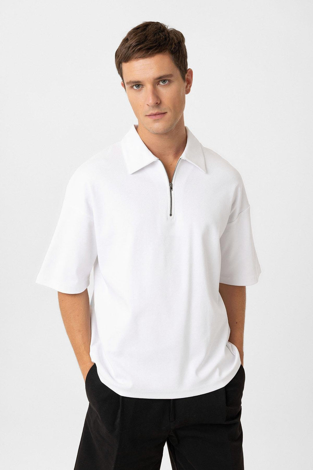 ANT Antioch White Oversize Polo Collar Zippered Men's T-Shirt - Ciudad de Huajuapam de León
