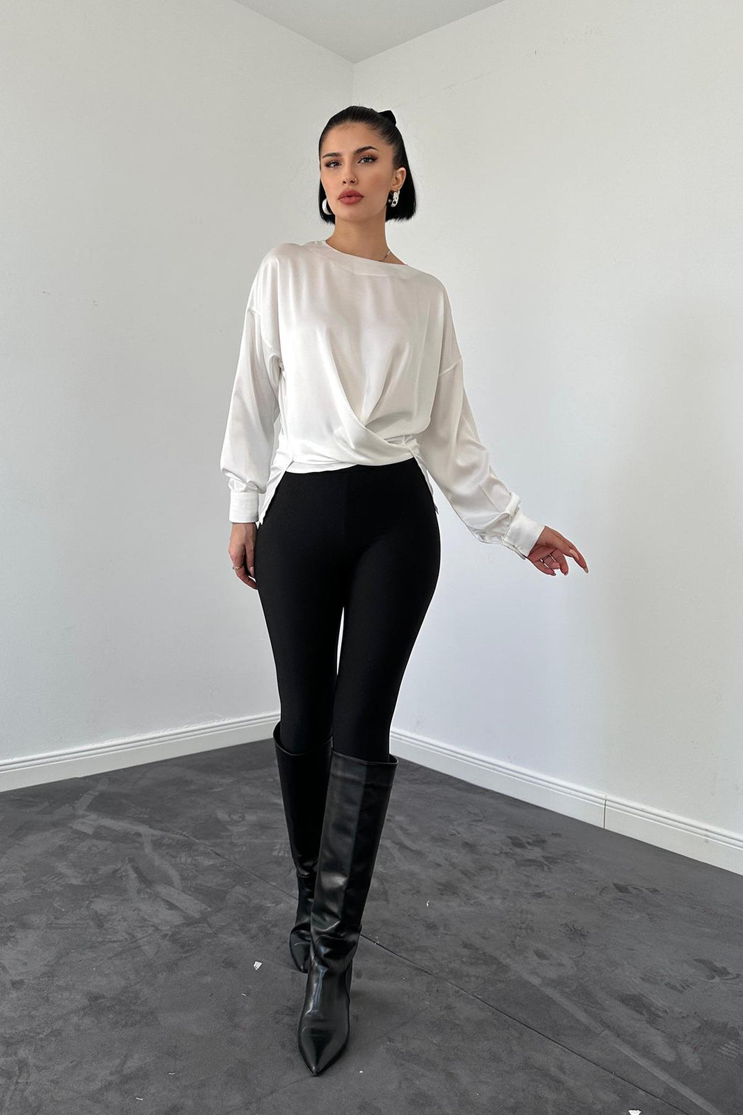 ELS Bicycle Collar Blouse - White - Dordrecht