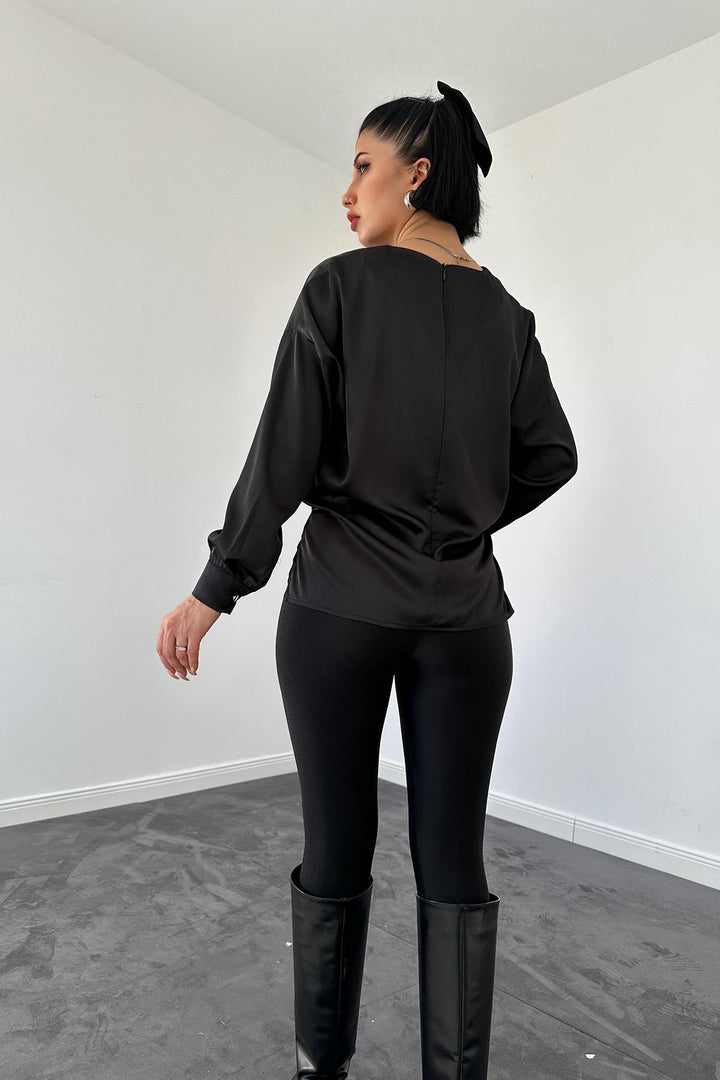 ELS Bicycle Collar Blouse - Black - Bitterfeld
