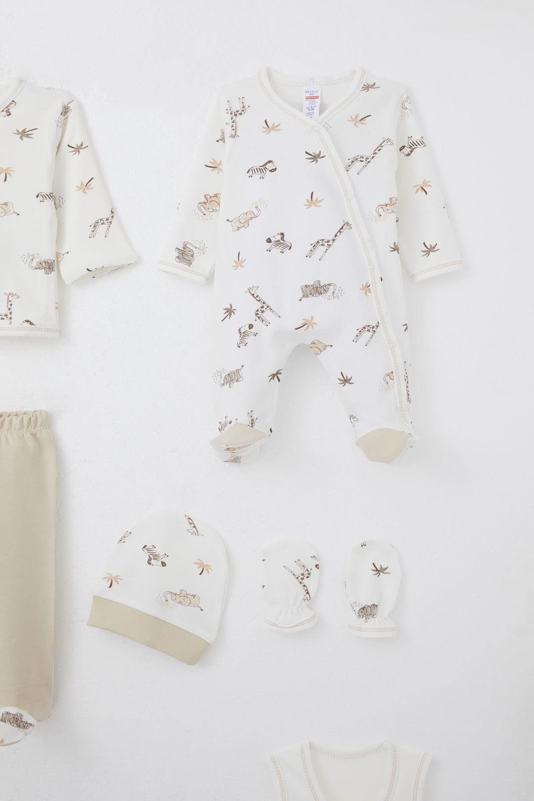 BRE Breeze Baby Boy Hospital Outfit 8 Pieces Palm Tree Patterned Cute Animals 0-3 Months, Ecru - Catonsville