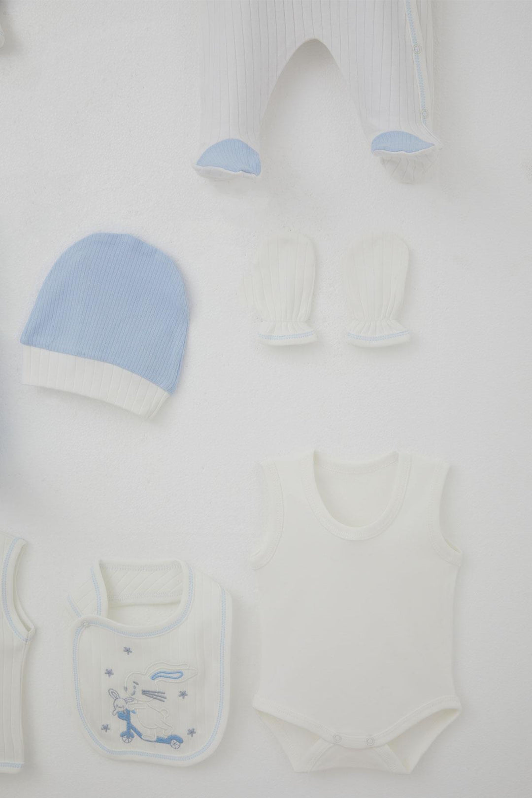 BRE Breeze Baby Boy Hospital Outfit 8 Piece Scooter King Kite Flying Bunny Embroidered 0-3 Months, White - Kozáni